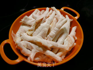 Chicken Feet with Chopped Peppers--home Cooking recipe