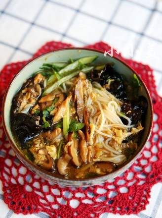 Old Beijing Talu Noodles is The Traditional Way of Eating Old Beijing Noodles