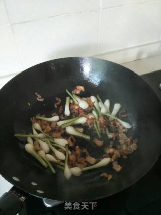 Bacon Stir-fried Scallions recipe