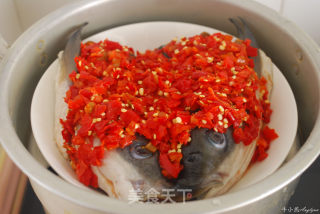 Appetizing, Nourishing, Anti-aging, Fresh, Spicy, and Refreshing Hunan Cuisine Famous Product-chopped Pepper Fish Head recipe