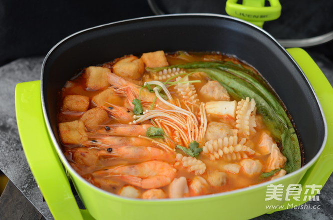 Spicy Cabbage Seafood Pot recipe