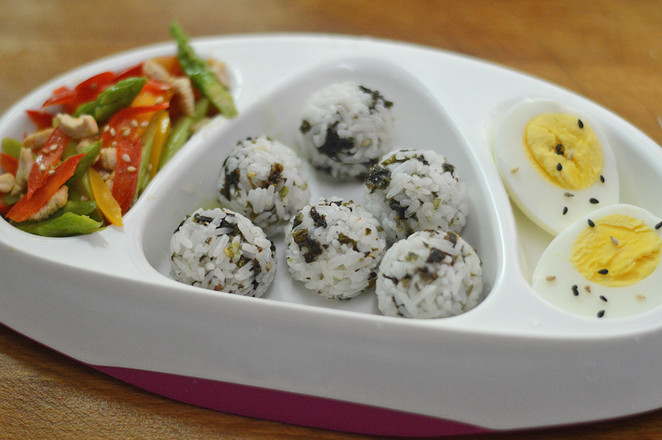 Seaweed Rice Ball + Asparagus and Pepper Chicken recipe
