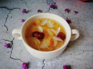 Red Date Lily Tremella Soup recipe