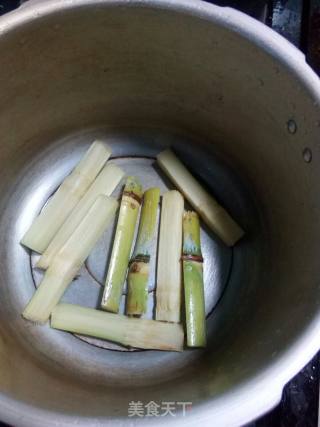 Lamb Soup with Sugarcane and Radish recipe