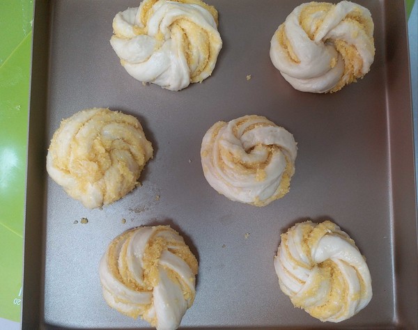 Flower Shaped Coconut Bread recipe