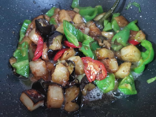 Home-style Stir-fry-three Fresh Vegetables with Less Oil recipe