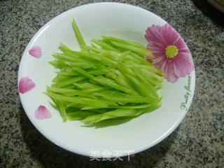 Lettuce Mixed with Jellyfish recipe
