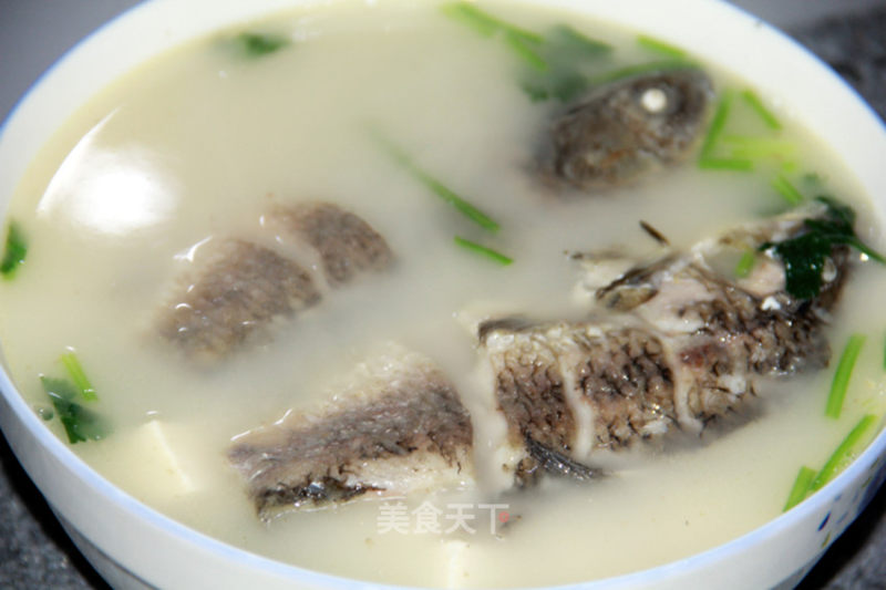 Fragrant Milk White Crucian Fish Soup recipe