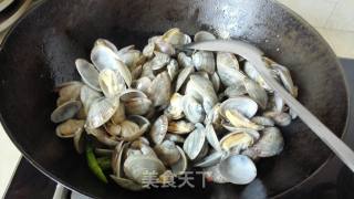 Stir-fried Flower Whelk recipe