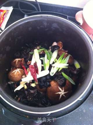 Yellow Braised Chicken recipe