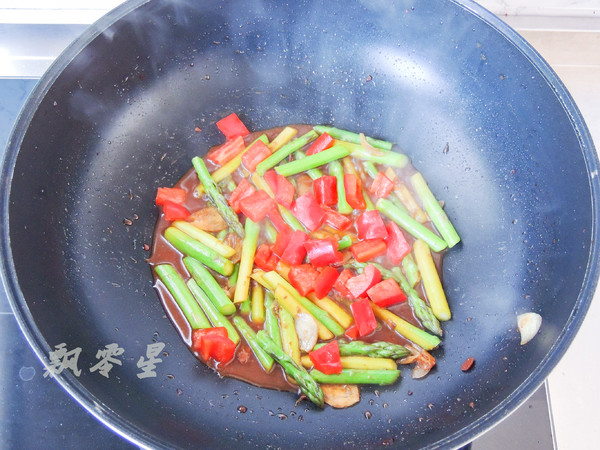 Stir-fried Chicken with Asparagus recipe