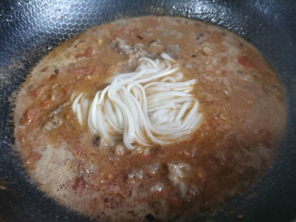 Beef Noodles with Tomato recipe