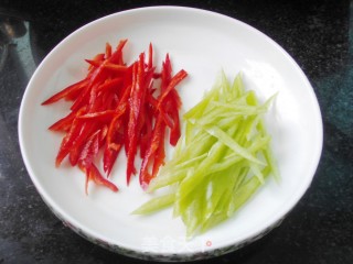Shredded Chicken with Pine Nuts and Double Peppers recipe