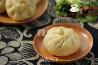 Mushroom Buns with Green Vegetables recipe