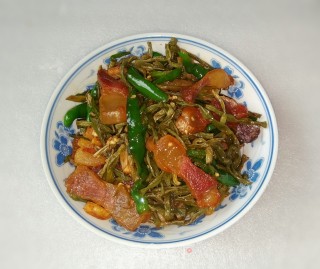 Stir-fried Pork with Dried Beans recipe