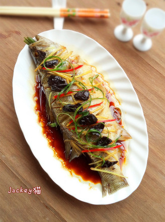 Steamed Sea Bass with Olive Horn recipe