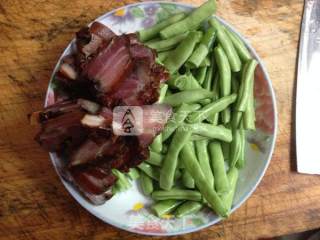 Home-cooked and Delicious Dish-stir-fried String Beans with Pork Belly recipe