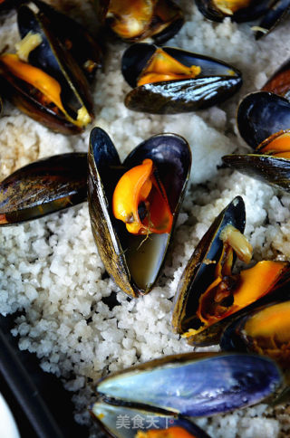 Salt-grilled French Blue Mussels recipe