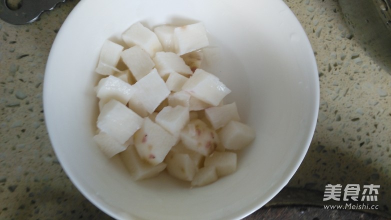 Stir-fried Braised Pork with Yam Cucumber recipe