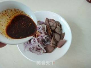 Beef Slices Mixed with Onion recipe