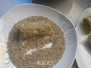 Sesame Banana Roll recipe