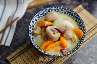 Boiled Pork Tail with Carrot and Taro recipe