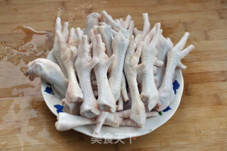 Spiced Braised Chicken Feet recipe