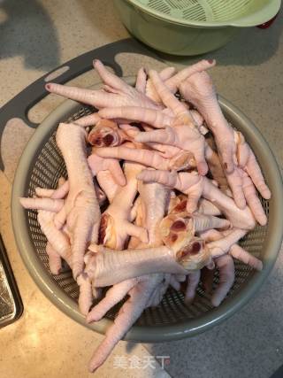 Secret Hot and Sour Chicken Feet recipe