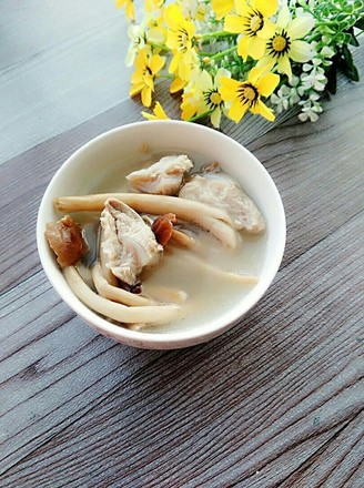 Fresh Tea Tree Mushroom Bone Soup recipe