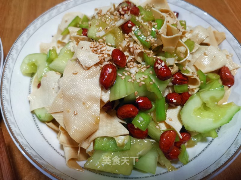 Cucumber Mixed with Dried Tofu (thousand Sheets) recipe