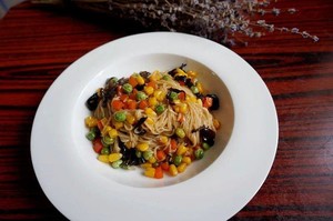 Colorful Vegetable Noodles recipe