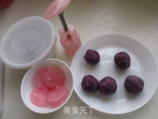 Colorful Purple Sweet Potato Snowy Mooncake recipe