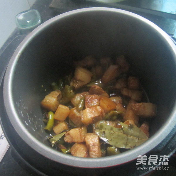 Roast Pork with Bay Leaves recipe