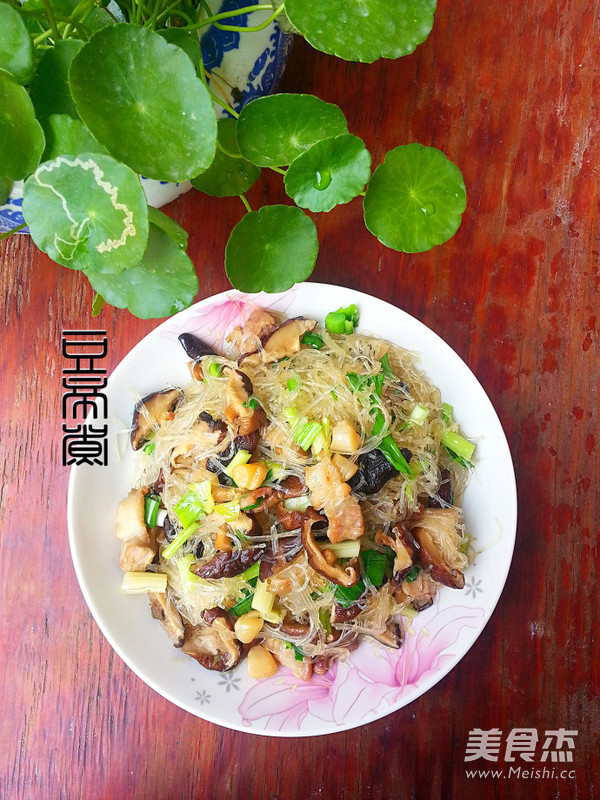 Fried Winter Noodles recipe