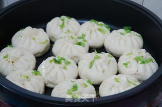 Eleutherococcus Senticosus and Egg Stuffed Fried Buns recipe