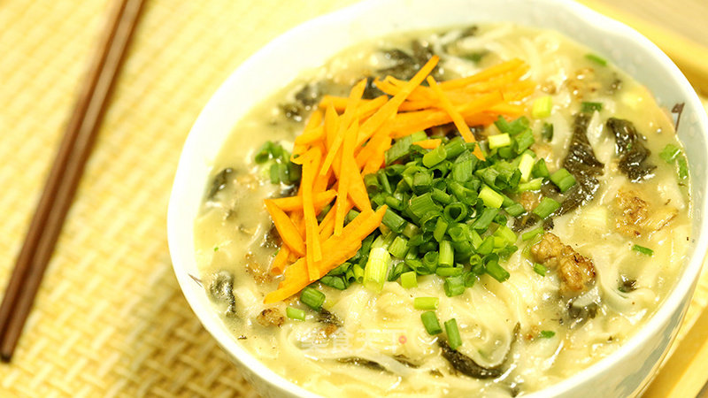 You Can Also Eat The Sesame Leaf Noodles with Henan Characteristics recipe