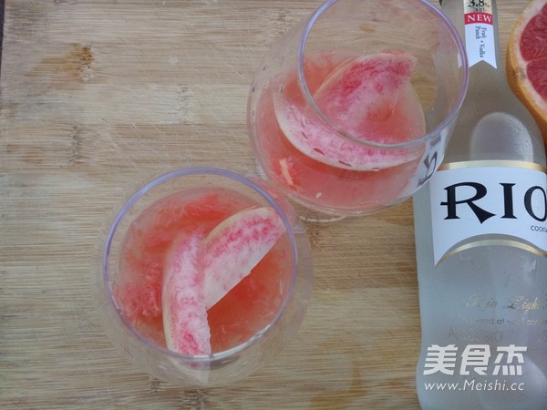 Grapefruit Peach Cocktail recipe