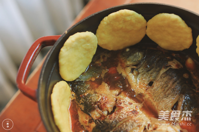 Surrounded Stove Iron Wok Fish | A Kitchen recipe