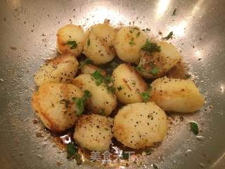 Pan-fried Baby Potatoes recipe