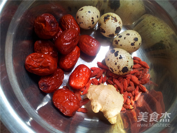 Lycium Barbarum Red Date and Blood Tonic Soup recipe