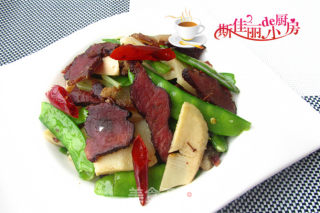Hunan Bacon with Snow Peas recipe