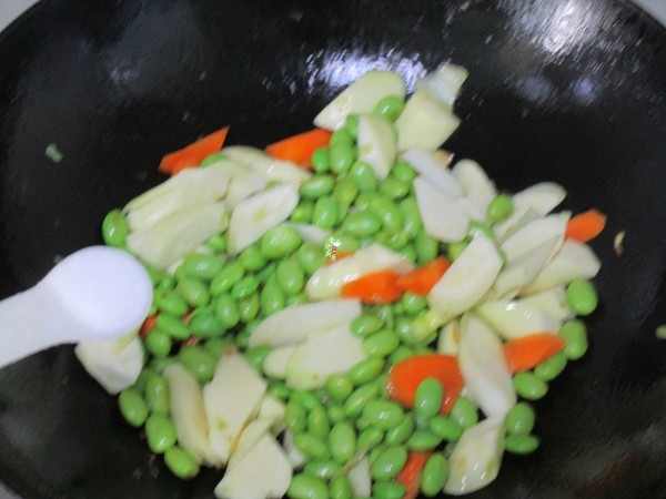 Stir-fried Edamame with Rice White recipe