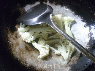 Celery and Cauliflower Stir-fried Soy Sprouts recipe