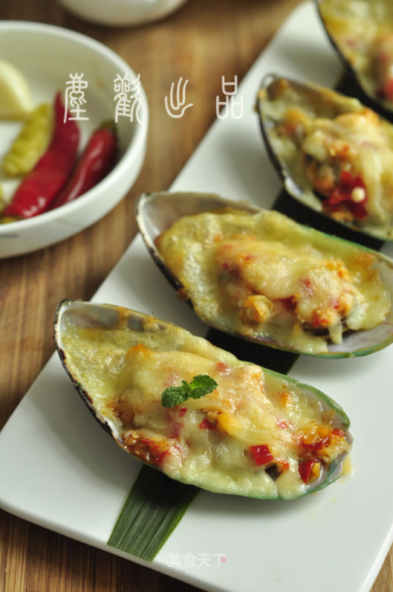 Baked Mussels with Pickled Pepper and Cheese recipe