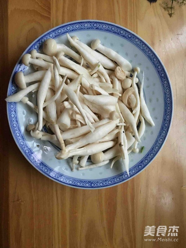 Braised Tofu with Crab Mushroom and Braised Pork recipe