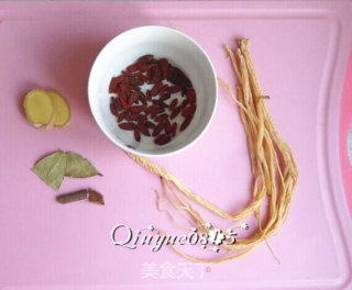 Codonopsis and Wolfberry Chicken Soup recipe
