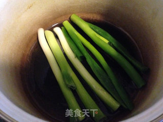 Scallion Braised Spaghetti Noodles recipe