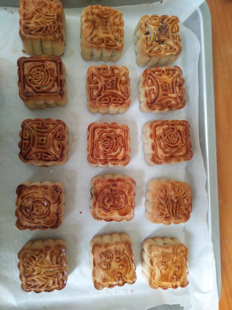 Bean Paste and Egg Yolk Mooncakes recipe