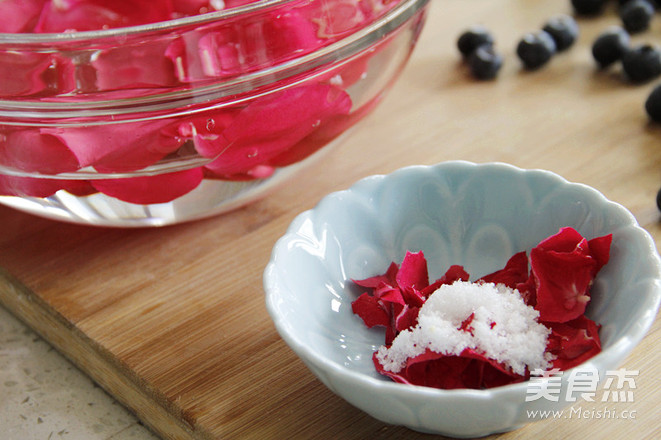 Rose Fruit Sparkling Water recipe