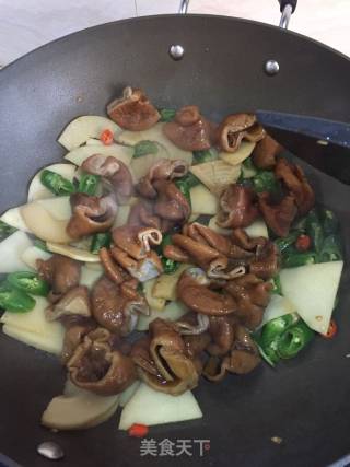 Fried Large Intestine with Sour Bamboo Shoots recipe